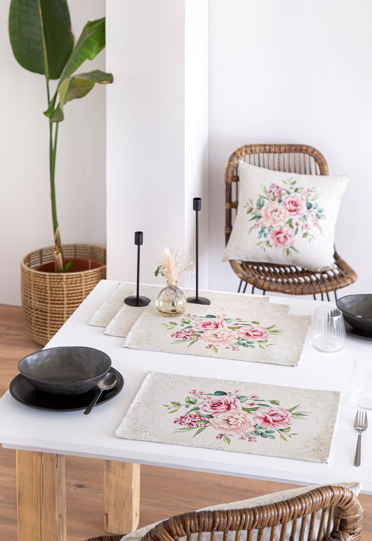 Jacquard placemat set with pink flower beige background. 30x45 PADUA