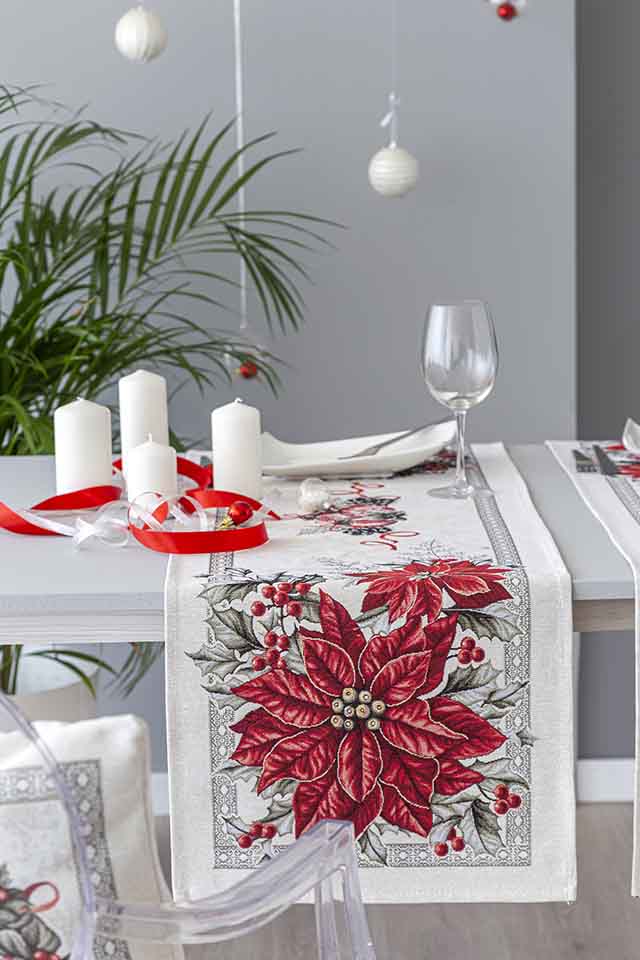 Camino de mesa de tejido jacquard  con ponsodia y corona de Navidad. 40x135 KRIS
