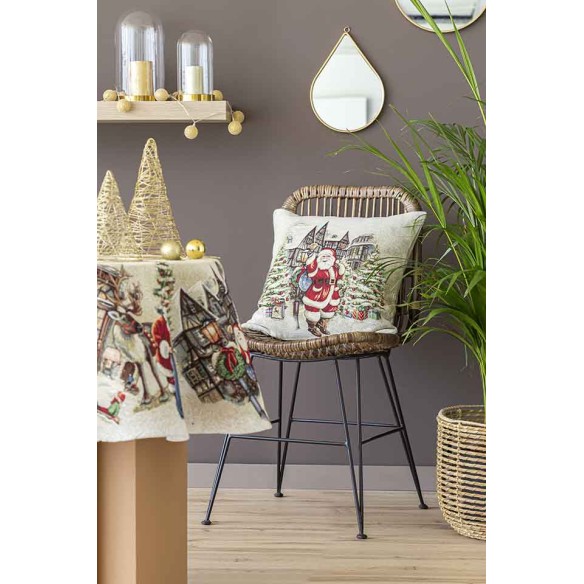 Jacquard cushion with Santa Claus and Christmas village. 45x45 VILLAGE