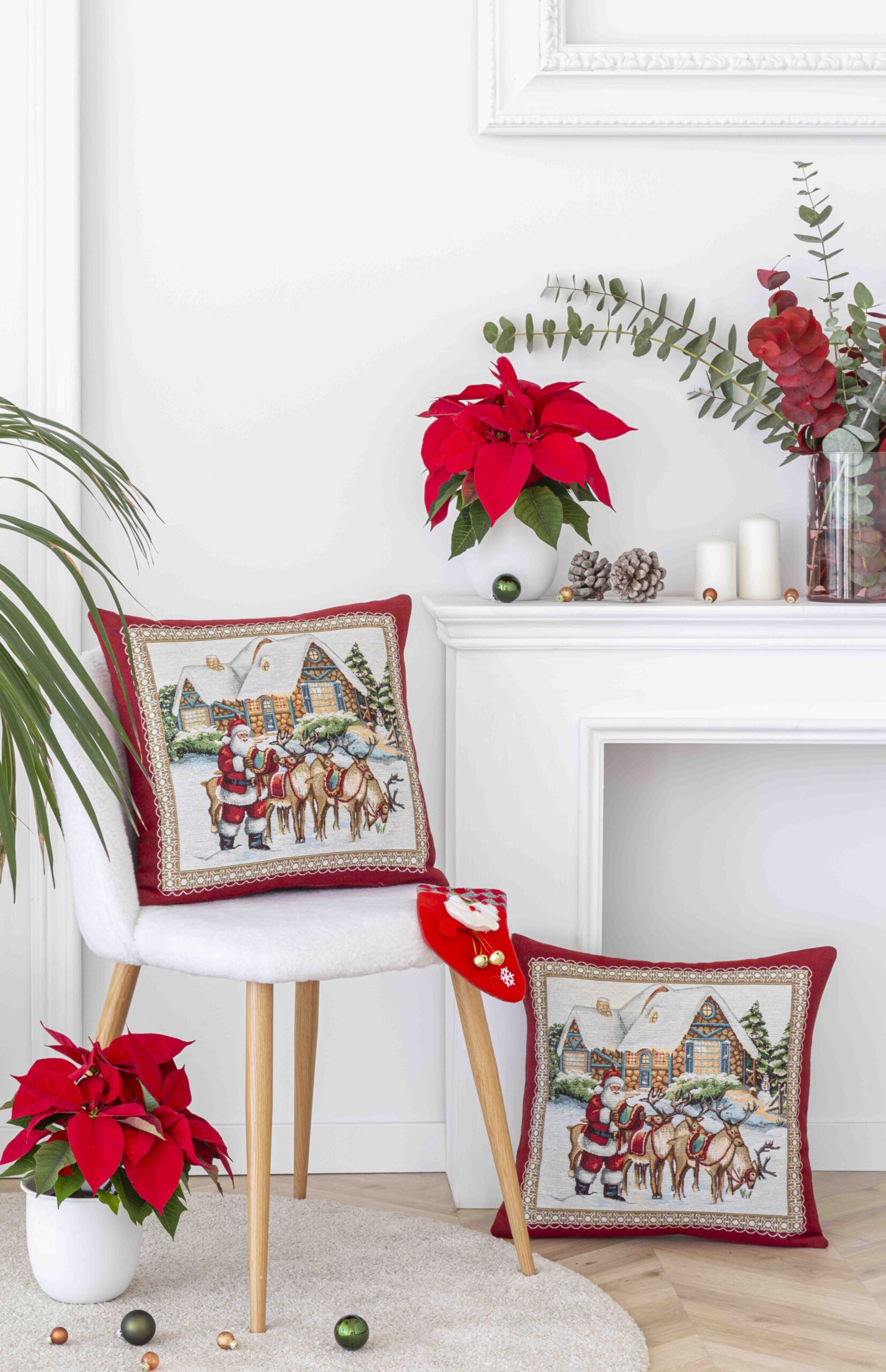 Cojin Jacquard rojo con Papa Noel y Renos. 45x45 FROSTY