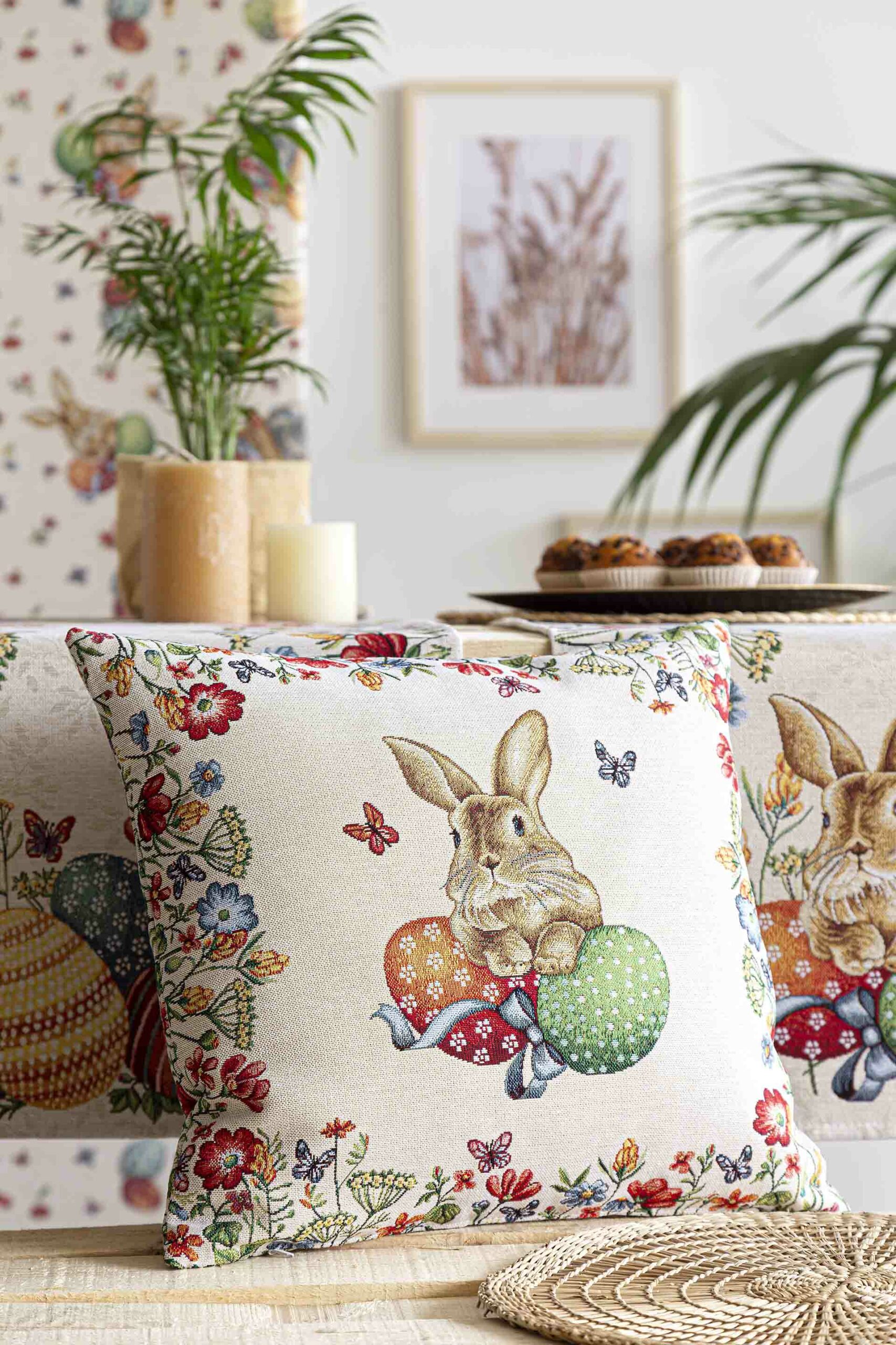 Jacquard cushion with rabbit and Easter eggs 45x45 EGGS