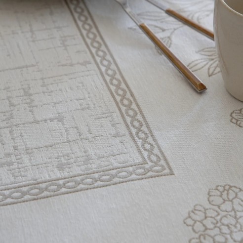 Mantel Floral Blanco y Beige Cozy en Jacquard de Diseño Minimalista