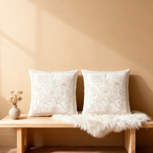 Cojín Floral Balnco y Beige Cozy 45x45 cm en Jacquard Minimalista