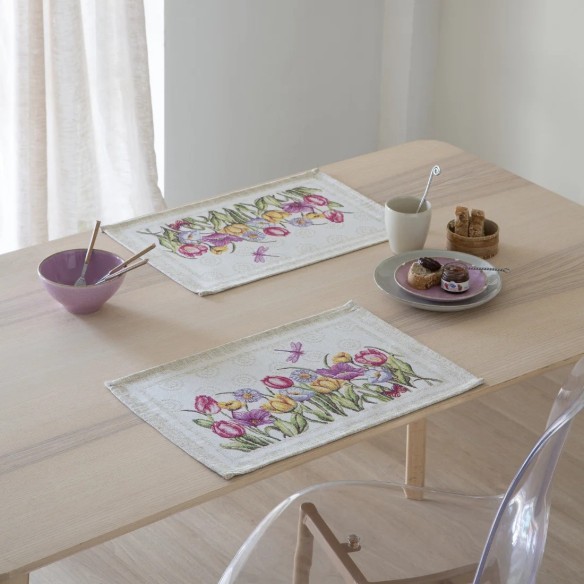 Individual de 30x45 cm con estampado floral primaveral tonos multicolores vibrantes sobre fondo beige-LEIDEN