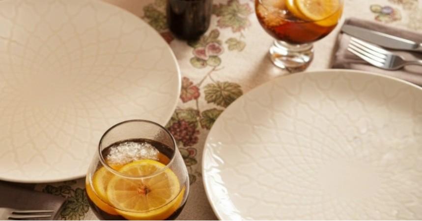 Jacquard table runners