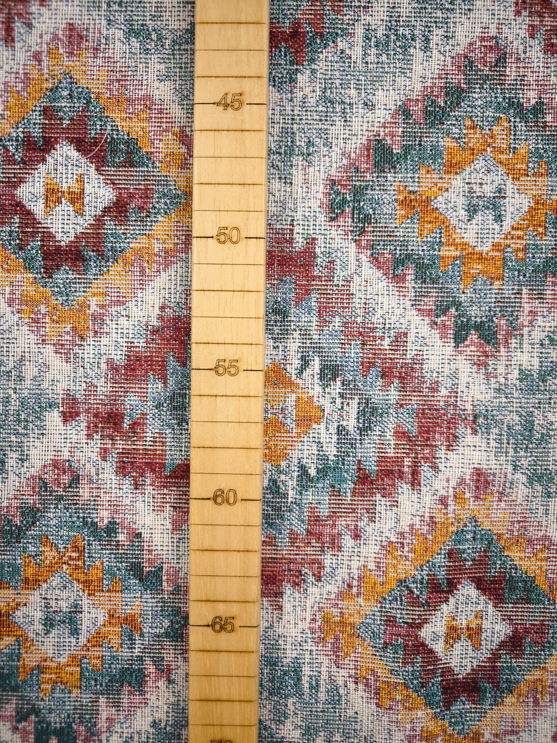 Tela a metros LOSANGO ikat con motivos geometricos rojos verdes y amarillos 03